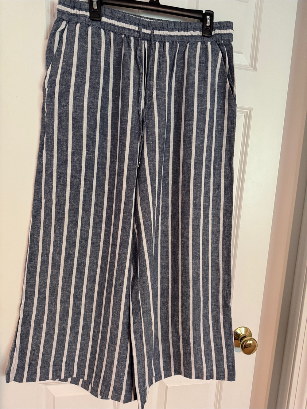 Chaps Gray & White Striped Wide-Leg Pants